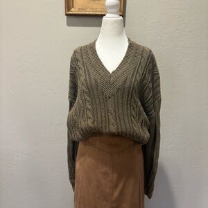 Vintage Cable Knit Sweater Women’s M – Oversized V-Neck Olive